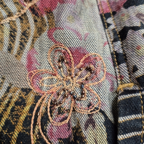 Chico's Embroidered Beaded Print Denim Lightweight Jacket - Size 2 (L/12-14) - Picture 11 of 12